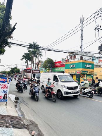Chu ban gâp mặt tiền kinh doanh trục đường chính lê văn 6688834