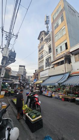 Mặt tiền chợ nhỏ, 84 bùi thế mỹ, 5 tầng siêu ngon, dòng 6688926