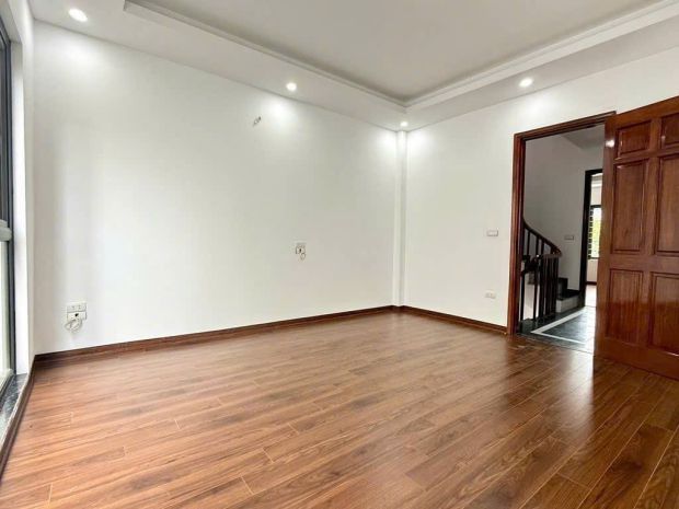 Nhà mới đẹp lung linh- hót
chỉ nhỉnh 6 tỷ - ngõ 6689804