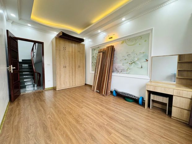 Bán nhà phố trạm long biên  30m² x 5 tầng, ngõ ô tô 6689994