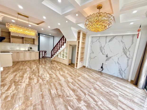 Bán nhà 5 tầng mới đẹp  ô tô vào nhà  bồ đề, long biên 6690150