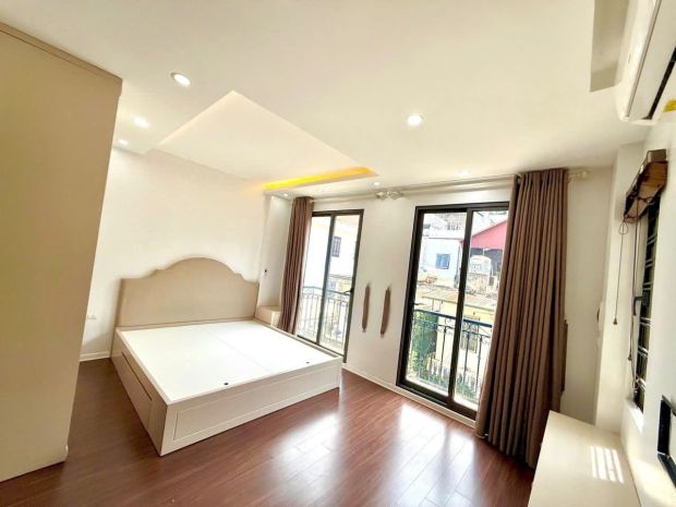 Bán nhà 5 tầng mới đẹp  ô tô vào nhà  bồ đề, long biên 6690151
