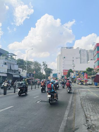 Nhà 6 tầng sát mặt tiền phạm hùng phòng khám hoặc chdv chỉ 6692354