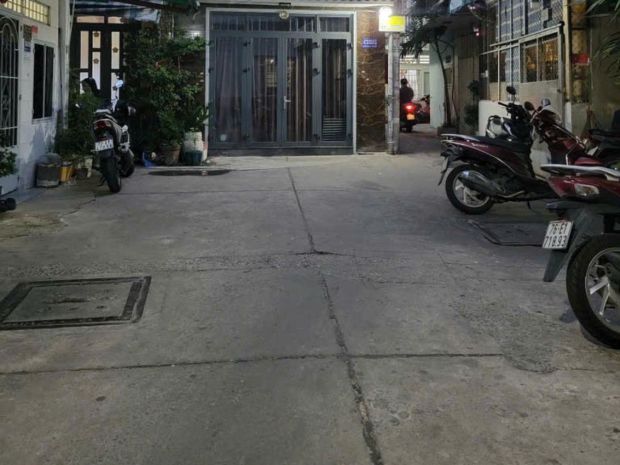Nhà 2 tầng sàn 52m2, vuông  lê đức thọ qv 6696433