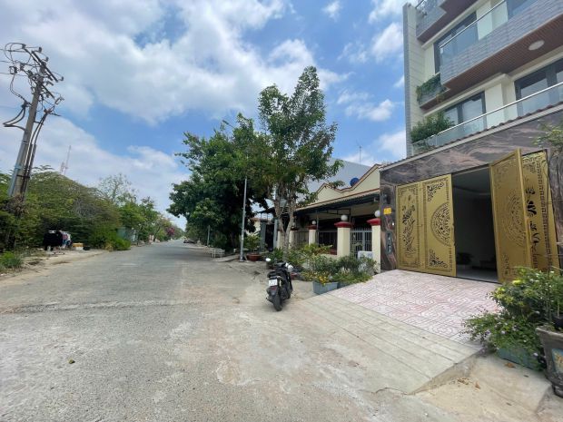 Bán đất kdc phú mỹ, đường 16m ngay phạm hữu lầu, quận 7, dt 6696604