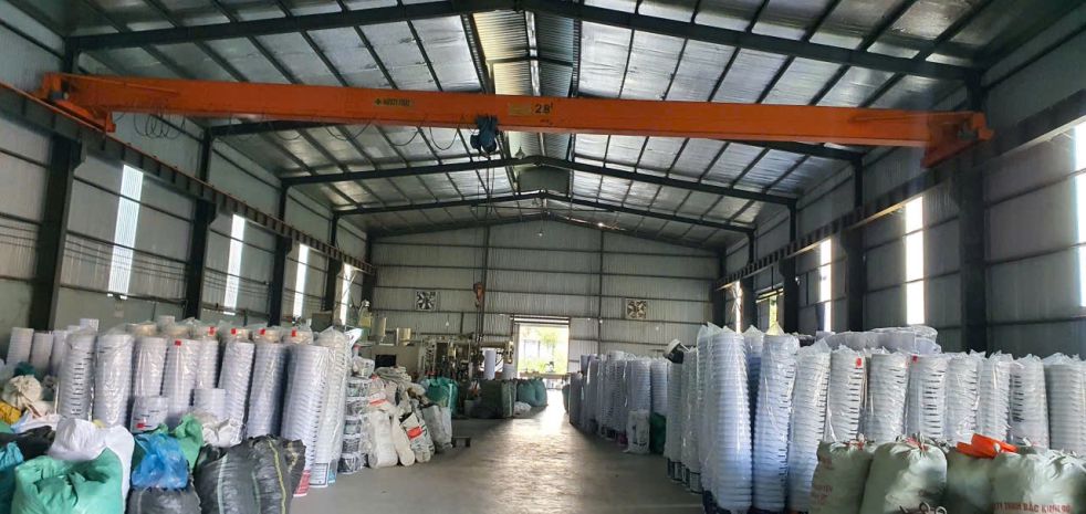 Cho thuê xưởng tại tiến xuân thạch thất diện tích 650m xe 6698093