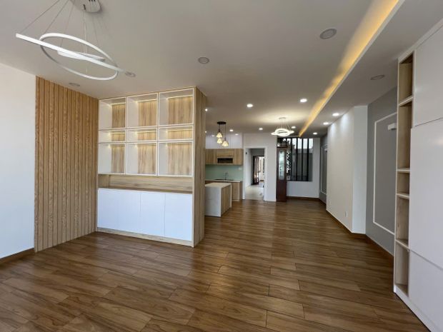 Cho thuê nhà nguyên căn 6x22m  hẻm 8m gần kỳ hoà  hầm 2 6699298