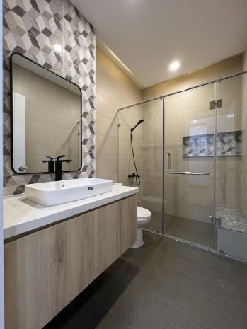 Cho thuê nhà nguyên căn 6x22m  hẻm 8m gần kỳ hoà  hầm 2 6699300