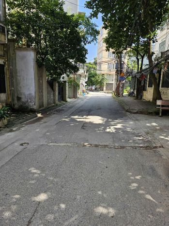 Cho thuê nhà 4,5 tầng mặt phố 92a nguyễn văn trỗi, q thanh 6699942