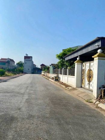 Tôi cc bán 150m đất thị trấn văn giang, hưng yên. mt quyền 6702397
