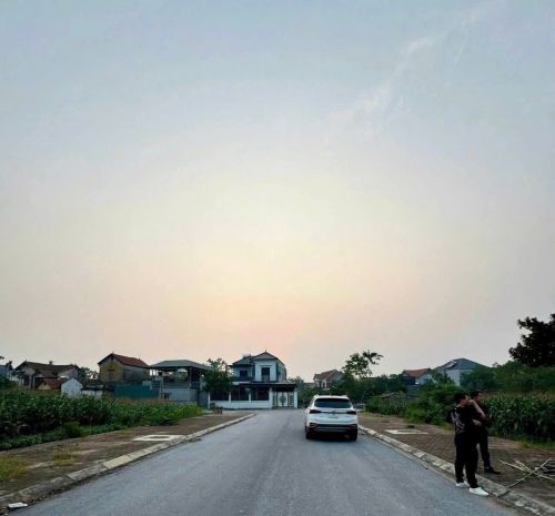 Tôi cc bán 150m đất thị trấn văn giang, hưng yên. mt quyền 6702398