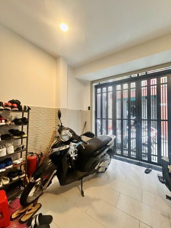 Bán nhà phú nhuận oto vào nhà 50m2 4 tầng ngang gần 4m 5 pn 6702699