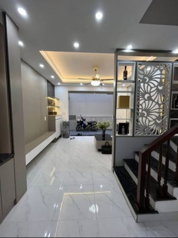 Bán nhà đẹp 45m, ngọc thuỵ- long biên - 4 ngủ đủ công năng 6702839