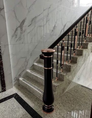 Cho thuê nhà mới, hai mặt tiền, 94m2_ 4t vỉa hè, trần nhân 6703162
