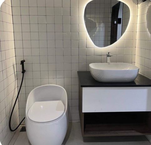 Cho thuê nhà mới, hai mặt tiền, 94m2_ 4t vỉa hè, trần nhân 6703163