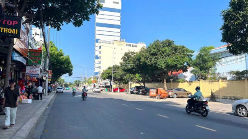 Chủ ngộp ngân hàng cần bán gấp nhà tại tp. nha trang  giá 6703250