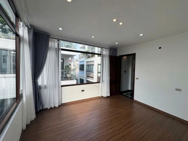 Nhà mới- đẹp ô tô vào nhà đức giang 47m2 x 4 tầng mặt tiền 6703979