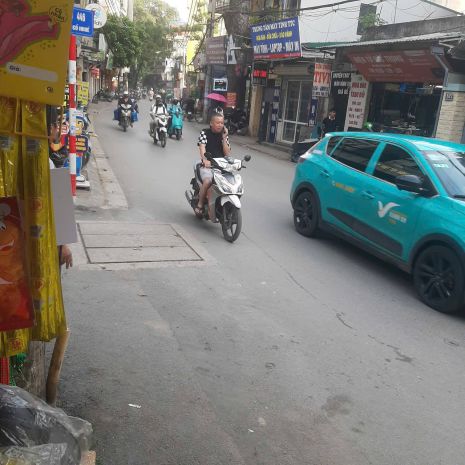 Cho thuê nhà mp, 3t, kd, 2n, đủ công năng, 13 tr, cổ nhuế, 6704635