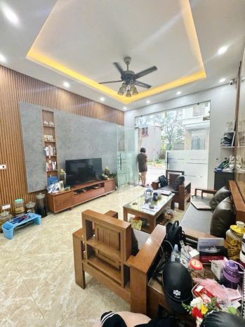 Nhà xây mới đẹp kính koong  nhỉnh 5 tỷ- ngõ nông- 6705690
