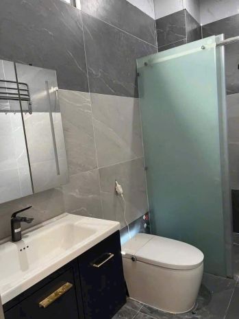 Mình cho thuê nhà lô góc, mới, nam trung yên vỉa hè 96m2* 6706264