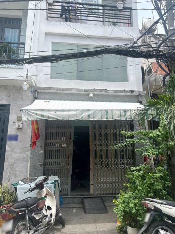 Bán chdv 4 tầng hẻm xe tải đường dương bá trạc p1q8. giá: 6706460