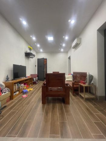 Bán nhà hồ đắc di  tầng 2  75m² sử dụng  3.8 tỷ 6706812