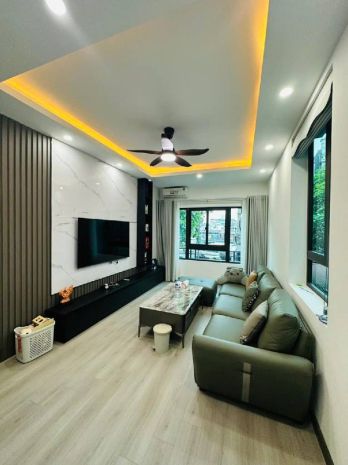 Hiếm có! nhà phân lô nguyễn văn cừ - ô tô tránh - vỉa hè - 6708213