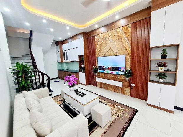 Gia đình chuyển công tác vào nam cần bán nhà gấp tại  tổ 2 6708372