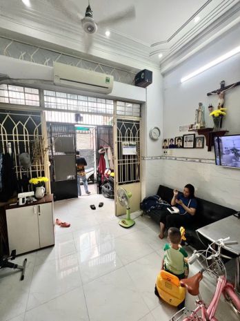 Nhà 3 tầng full nội thất cách mạng tháng 8, tân bình 6708815