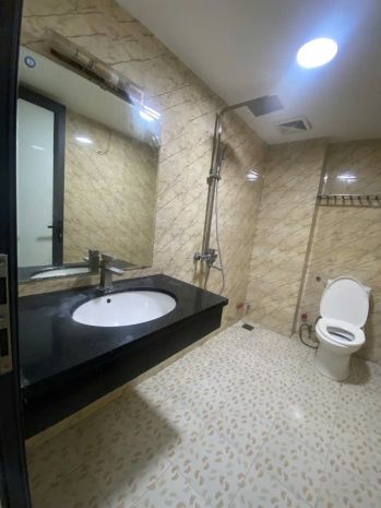 Man bồi ba la 50m nhà 6 tầng thang máy ,phân lô vỉa hè , 6710063