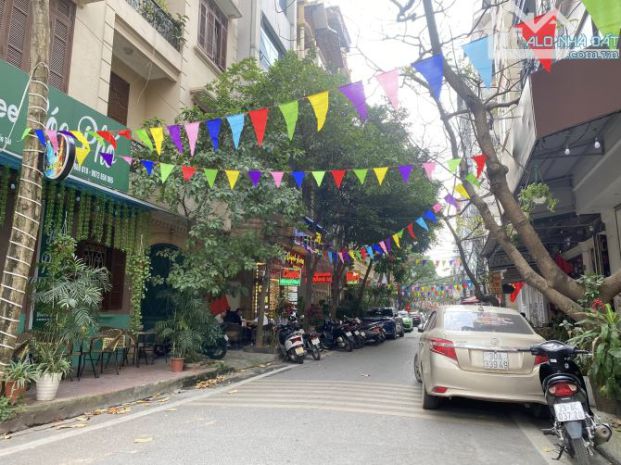 Bán nhà lô góc mặt ngõ ôtô kinh doanh phố kim mã 36m2 6 6710223