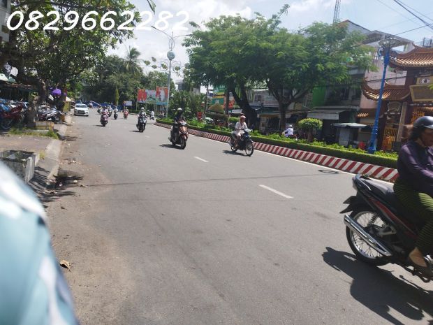 Bán nhà mặt tiền đường hùng vương, sa đéc. 3 tầng, 243m2, 6710894