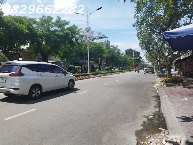 Bán nhà mặt tiền đường hùng vương, sa đéc. 3 tầng, 243m2, 6710895