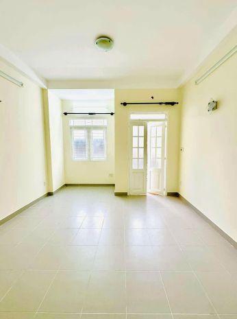 6 tỷ nhỉnh: nhà quận 10 - ngay bệnh viện 115 - xe hơi trong 6711638