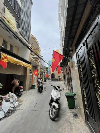 Bán nhà 4 tầng, 44m2, hẻm 6m, gần hoàng việt, tân bình, giá 6712665