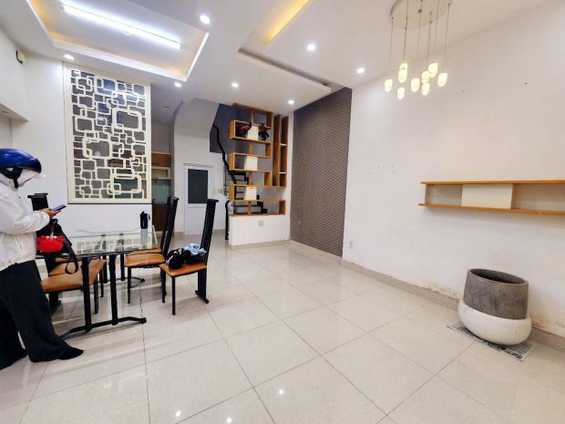 Nhà 4 tầng hẻm 3m đường nguyễn thị tần p. chánh hưng. giá 6713359