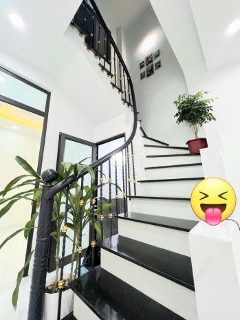 Cần bán nhà tân mai ô tô đỗ cửa 45m 2 tầng 3 ngủ 4.48 tỷ sổ 6713582