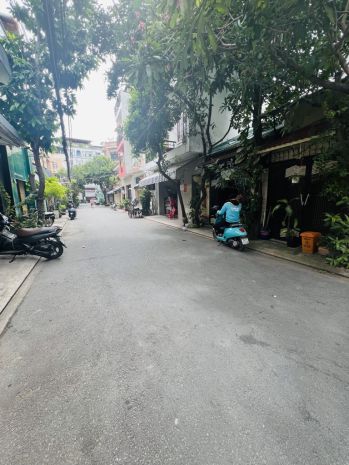 Bán nhà  dãy trọ 100m²   đường c1, tân bình  gần etown 6713594
