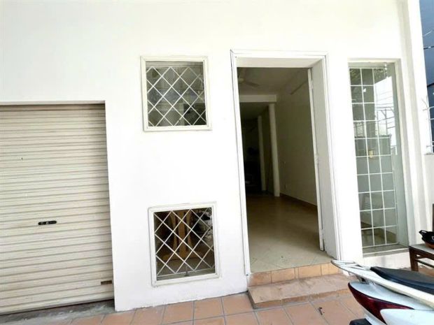 Lạc long quân - ngõ nông, thông - 100m ra hồ tây - nhà dân 6717725