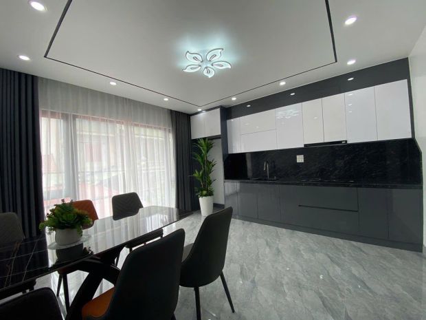 Bán nhà 6 tầng thang máy  40m²  mặt tiền gần 5m  trung 6718580