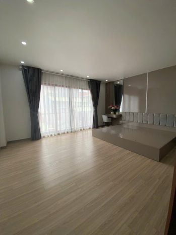 Bán nhà 6 tầng thang máy  40m²  mặt tiền gần 5m  trung 6718581