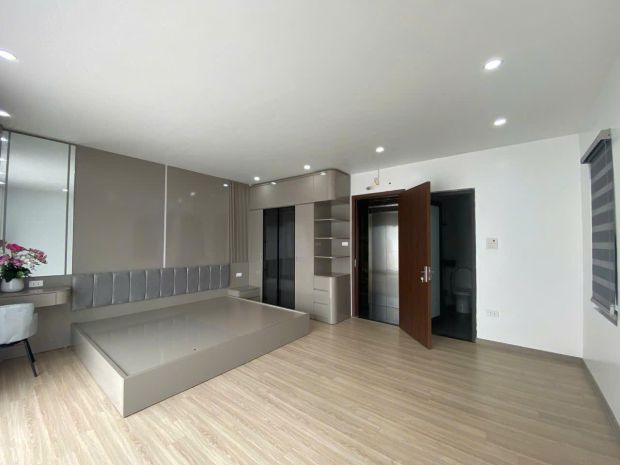 Bán nhà 6 tầng thang máy  40m²  mặt tiền gần 5m  trung 6718583