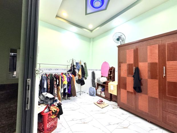 Bán nhà 3 tầng  54m²  4pn  giá chỉ 4.7 tỷ  - hẻm xe hơi 6719686