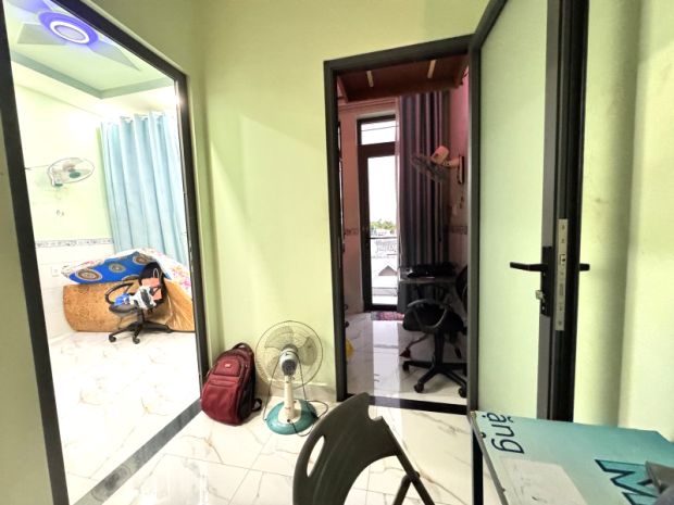 Bán nhà 3 tầng  54m²  4pn  giá chỉ 4.7 tỷ  - hẻm xe hơi 6719687