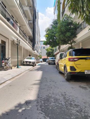Bán nhà lk hải ngân dt 50m2. phân lô,vỉa hè 2 ô tô.có ngõ 6721224