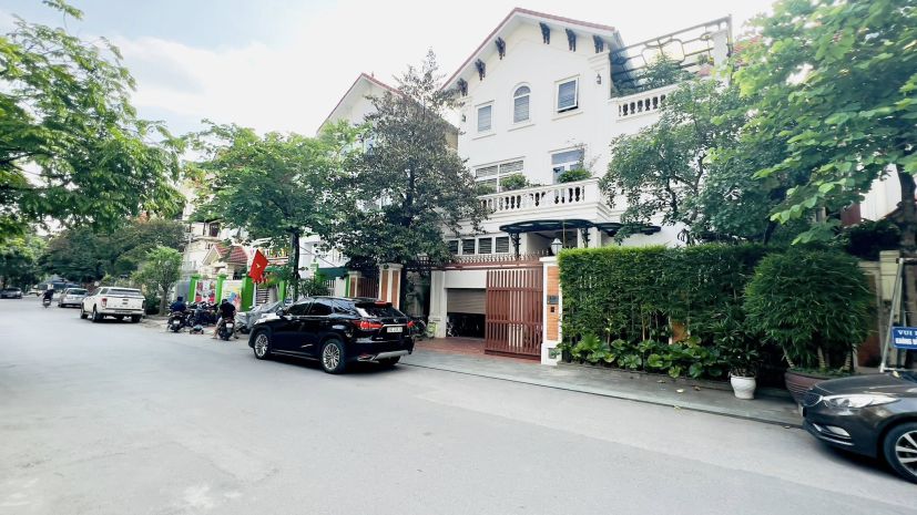 Rất gấp bán  siêu biệt thự làng việt kiều châu âu mộ lao hà 6721807