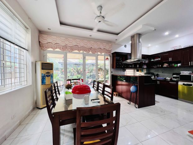 Rất gấp bán  siêu biệt thự làng việt kiều châu âu mộ lao hà 6721811