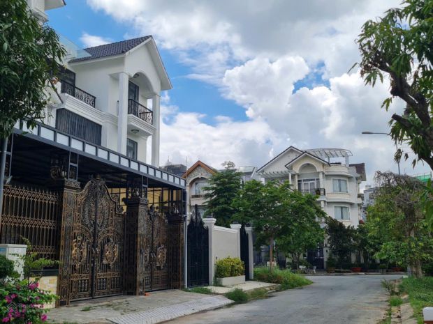 Bán nhà kdc trung sơn- 4 tầng 5x20m  cạnh him lam quận 7 - 6724635