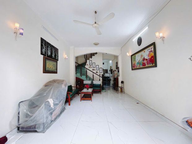 Bán nhà 2 tầng 80m² hẻm rộng 8m quận 7  giá 8.9 tỷ  sổ đỏ 6724720