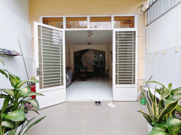 Bán nhà 2 tầng 80m² hẻm rộng 8m quận 7  giá 8.9 tỷ  sổ đỏ 6724721